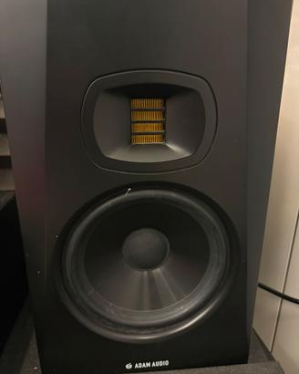 monitor audio Adam T7V