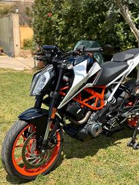 KTM DUKE 390