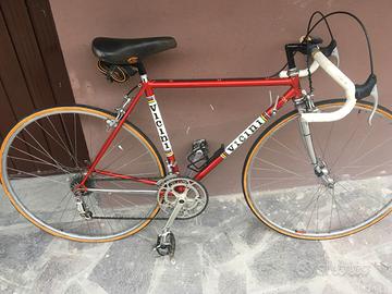 bici da corsa vintage vicini