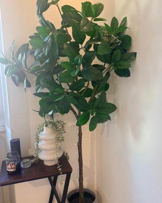 Albero artificiale e vaso