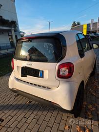 autovettura Smart fortwo