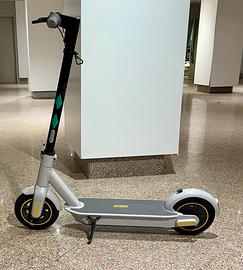 Scooter elettrico NINEBOT