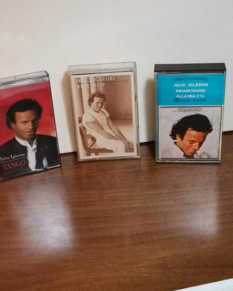 cassette musicali vari cantanti