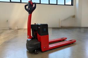 Transpallet elettrico LINDE 1400 kg - T14 B