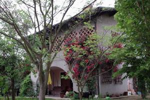 Casa bifamigliare a 5 minuti da gropello cairoli