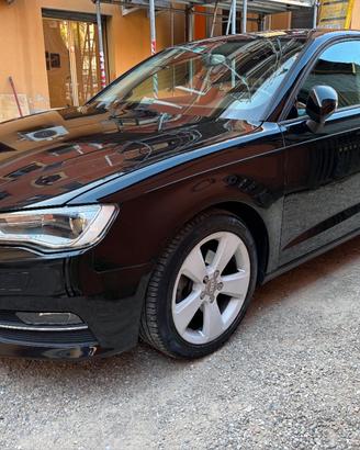 Audi A3 Sportback 1.6 tdi Ambition s-tronic