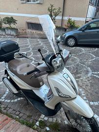 Beverly 300ie - 2016