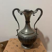 vaso lavorato in peltro