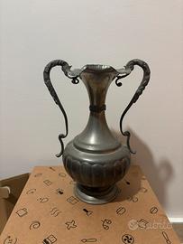 vaso lavorato in peltro