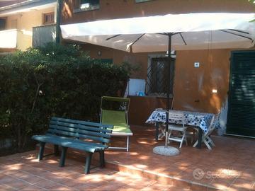 Con giardino a 50 mt. dalla spiaggia