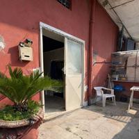 MONOLOCALE A AFRAGOLA