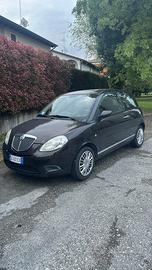Lancia y 2007