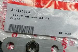 Staffa Dx fissaggio campana alla pompa post.996Rs