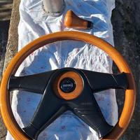 Volante e pomello cambio serie MOMO in legno