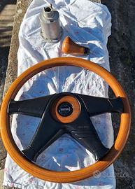 Volante e pomello cambio serie MOMO in legno