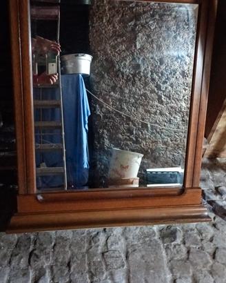 specchio d'arredo con cornice in legno massello