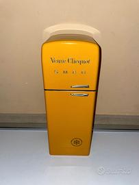 CHAMPAGNE VEUVE CLICQUOT BRUT FRIDGE SMEG BOX