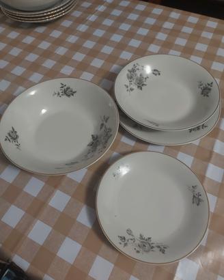 Servizi Piatti Vintage