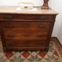 Cassettiera antica