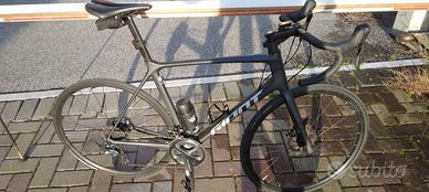 Bici da corsa in carbonio