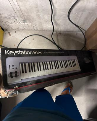 Tastiera midi  m-audio 61 es compatibile con mac