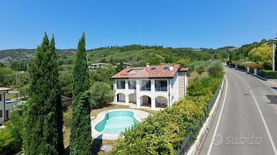 VILLA SINGOLA A GARDA