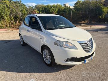 Lancia Ypsilon 1.2 69 CV 5 porte GPL Ecochic Gold