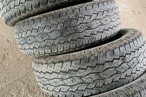 Gomme 225/65 r17