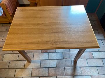 Tavolo in legno, robusto, per lavoro o cucina