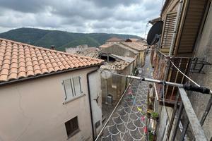 3 LOCALI A CURINGA