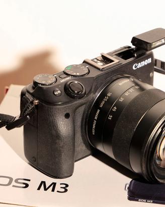 Canon M3 con zoom 18-55