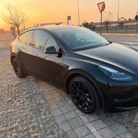 Tesla Model Y dual motor long range