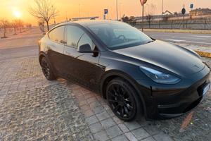 Tesla Model Y dual motor long range
