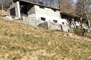 Rustico e Terreni a 1200mt a Valchiusa 10089