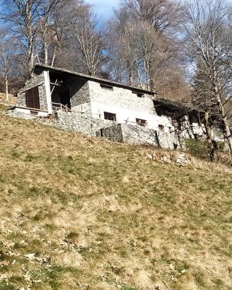 Rustico e Terreni a 1200mt a Valchiusa 10089