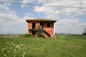 CS61 - Lucignano casa singola al grezzo ot