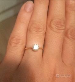 Solitario oro e diamante naturale