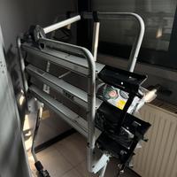 Portapacchi con barre e portabici posteriore