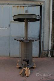 Stufa da esterno riscaldante a legna tipo fungo