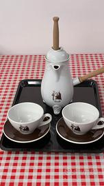 Cioccolatiera con tazze