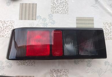 FANALE POSTERIORE SINISTRO FORD SIERRA