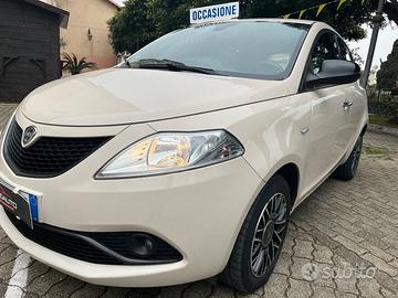 Lancia Ypsilon 1.2 69 CV 5 porte S&S Platinum CV 6