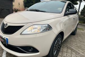 Lancia Ypsilon 1.2 69 CV 5 porte S&S Platinum CV 6
