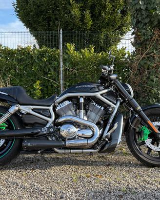 Harley-davidson VRSCAW V-Rod