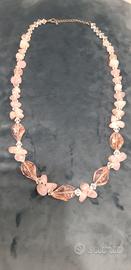 Collana in vetro rosa