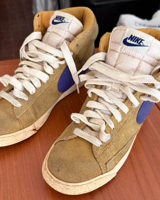 Nike Blazer --- Giallo Ocra / Viola ---
