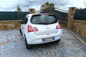 Renault Twingo 2ª Serie 1.2 16V Night&Day – 2014