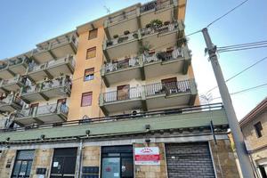 4 LOCALI A RIPOSTO