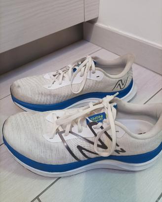 New Balance fuelcell propel v4 n. 43
