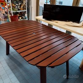 Tavolo pieghevole in legno Iroko